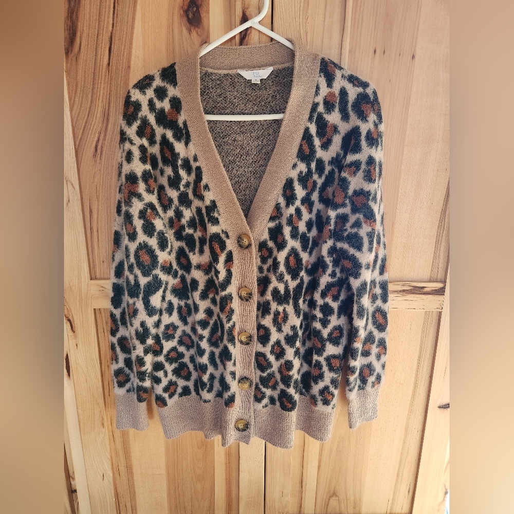 Women's Cheetah Print Cardigan Size Medium